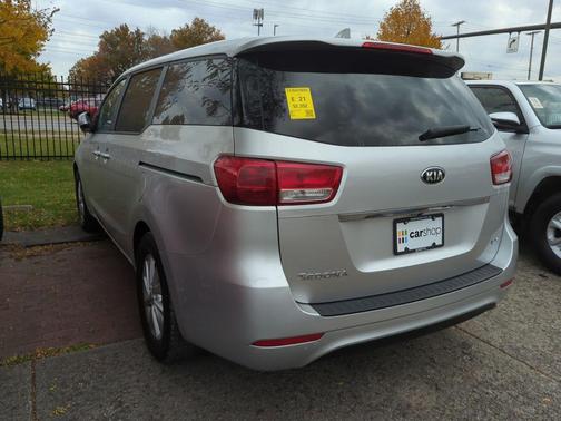 2017 Kia Sedona LX