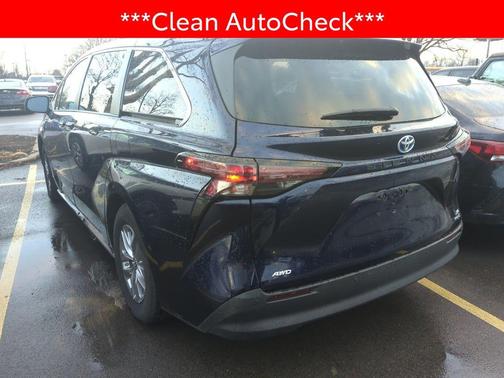 2023 Toyota Sienna XLE