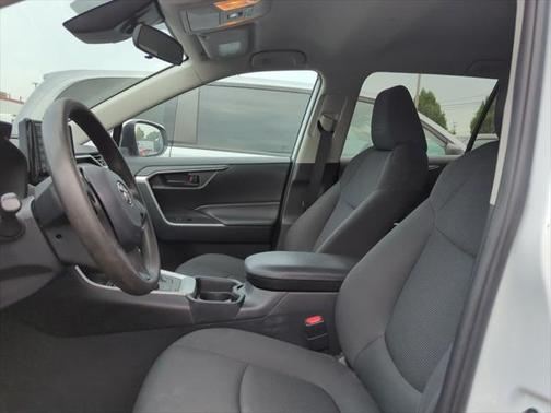 2019 Toyota RAV4 Hybrid LE