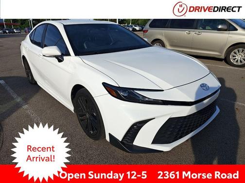 Ice Cap 2025 Toyota Camry SE