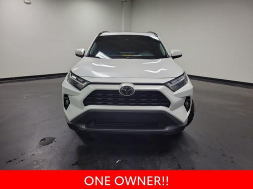 Wind Chill Pearl 2024 Toyota RAV4 XLE Premium