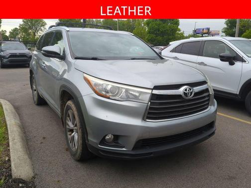 Silver Sky Metallic 2015 Toyota Highlander XLE