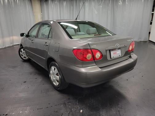 2005 Toyota Corolla LE