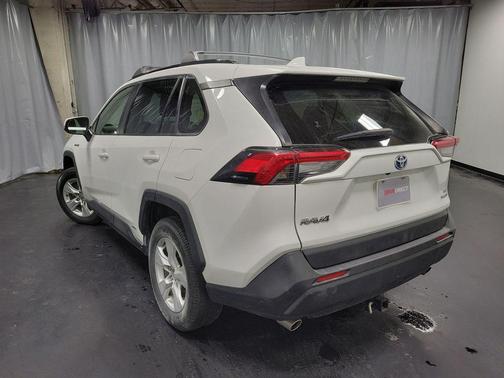 2020 Toyota RAV4 Hybrid LE