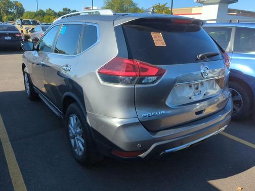 2020 Nissan Rogue SV
