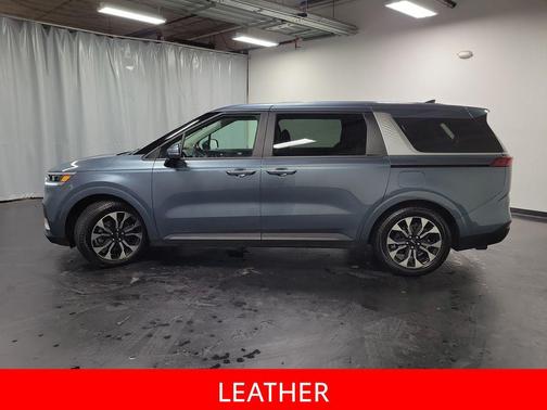 Astra Blue 2022 Kia Carnival EX