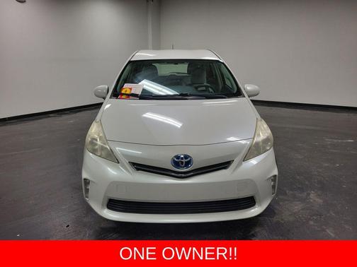 2013 Toyota Prius v Three