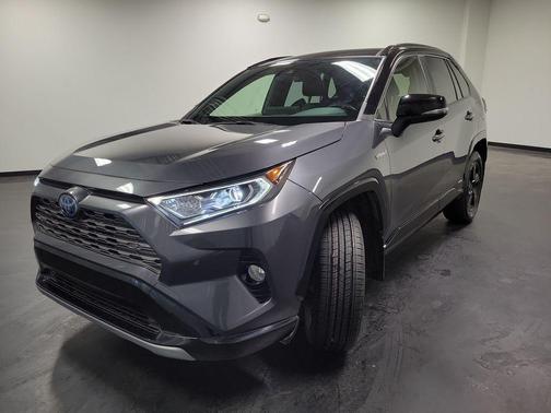 2020 Toyota RAV4 Hybrid SE