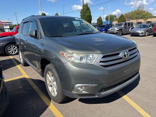 2013 Toyota Highlander SE