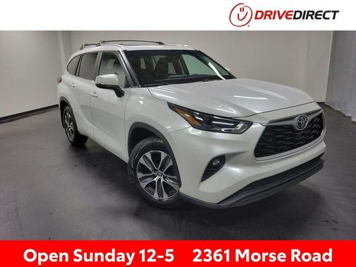 Wind Chill Pearl 2023 Toyota Highlander XLE