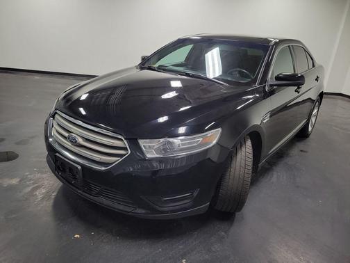 2018 Ford Taurus SEL