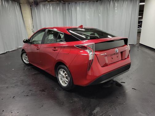 2016 Toyota Prius Three