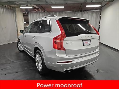 2019 Volvo XC90 T6 Momentum