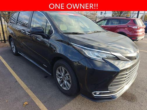 2021 Toyota Sienna XLE 7 Passenger