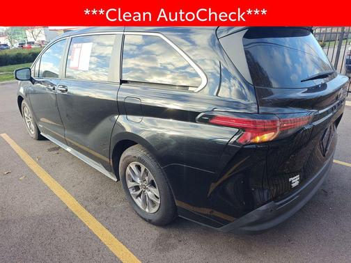 2021 Toyota Sienna XLE 7 Passenger