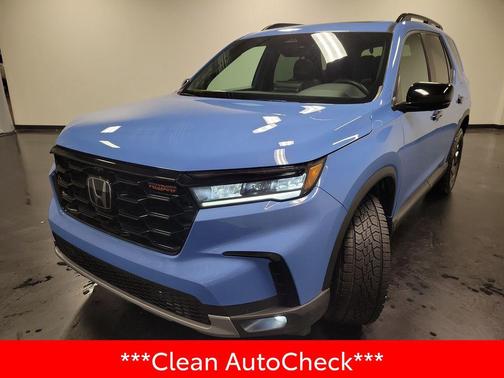 Diffused Sky Pearl 2024 Honda Pilot TrailSport