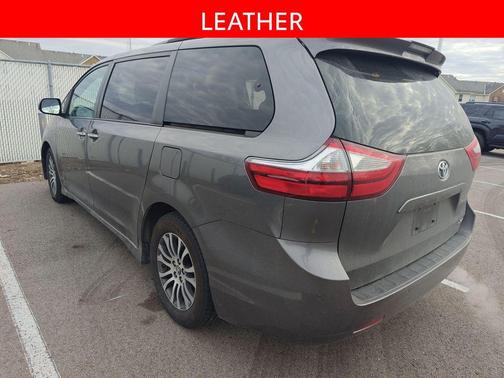 2019 Toyota Sienna XLE