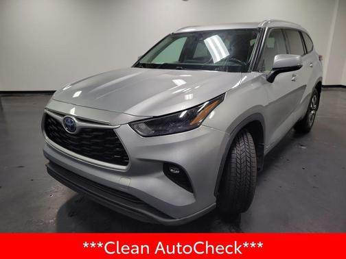 2022 Toyota Highlander Hybrid XLE
