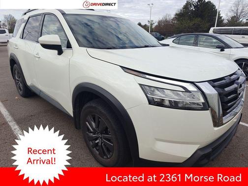 Pearl White Tricoat 2022 Nissan Pathfinder SV 4WD