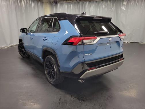 2023 Toyota RAV4 Hybrid SE
