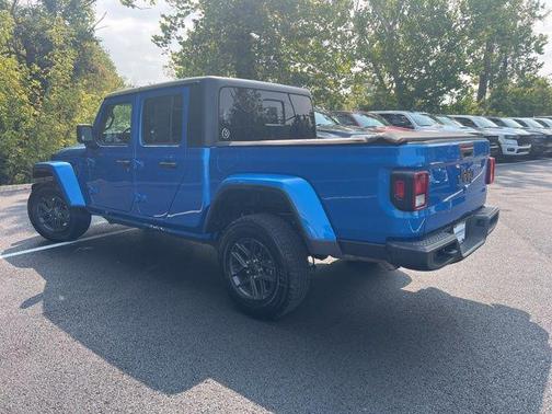 2024 Jeep Gladiator Sport S