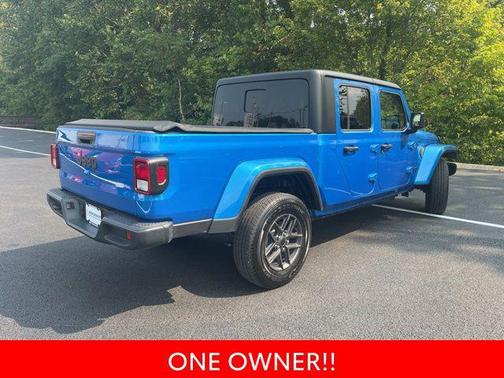 2024 Jeep Gladiator Sport S