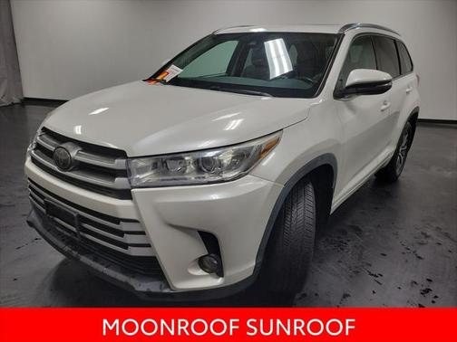 2017 Toyota Highlander SE