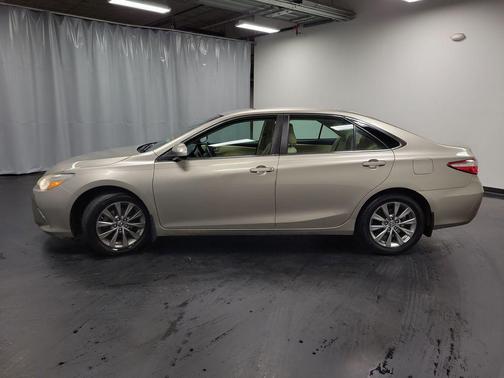 2016 Toyota Camry XLE