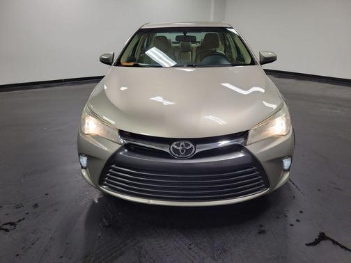 2016 Toyota Camry XLE