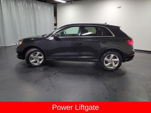 Black Metallic 2020 Audi Q3 45 Premium