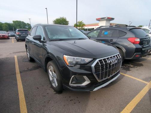 Black Metallic 2020 Audi Q3 45 Premium