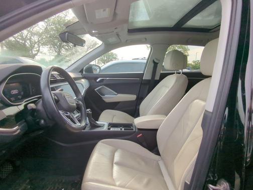 Black Metallic 2020 Audi Q3 45 Premium