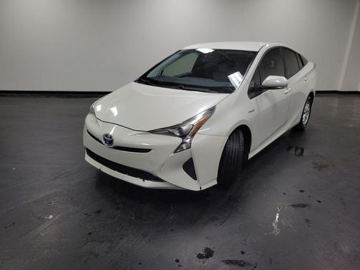 Blizzard Pearl 2016 Toyota Prius Two
