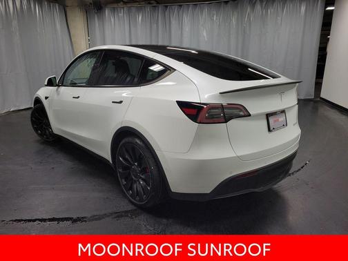 2022 Tesla Model Y Performance Dual Motor All-Wheel Drive