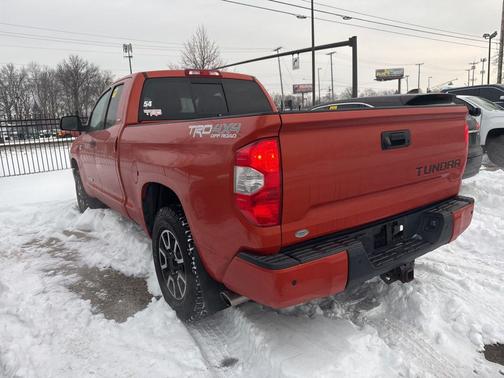 2017 Toyota Tundra SR5