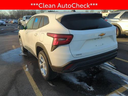 2025 Chevrolet Trax LS