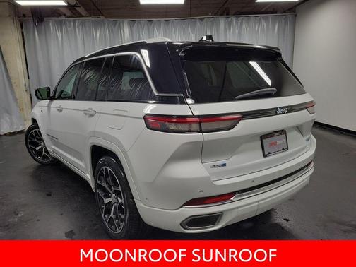 2022 Jeep Grand Cherokee 4xe Summit Reserve