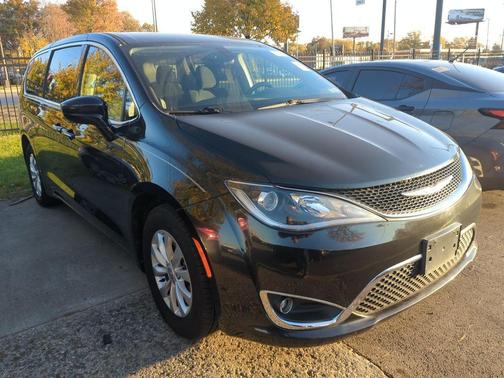 2018 Chrysler Pacifica Touring Plus