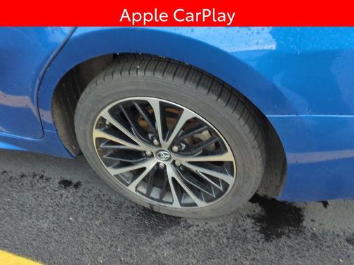 Blue Streak Metallic 2019 Toyota Camry SE