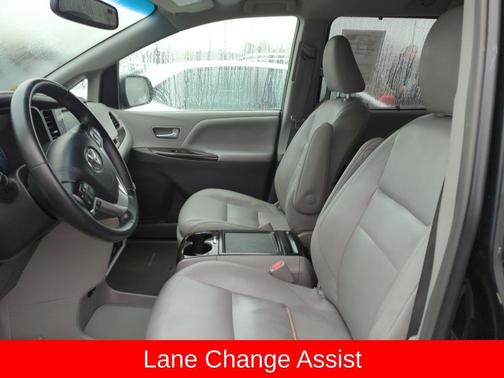 2017 Toyota Sienna XLE Premium
