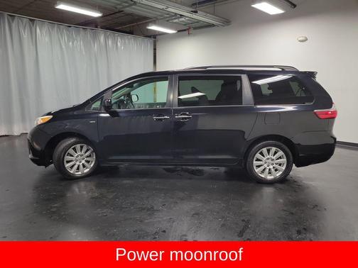 2017 Toyota Sienna XLE Premium