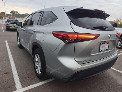 2023 Toyota Highlander L
