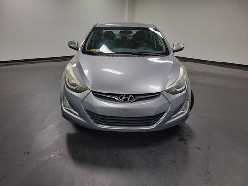 Shale Gray Metallic 2016 Hyundai ELANTRA SE