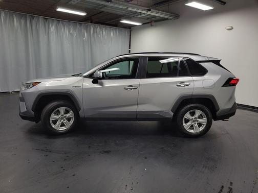 2020 Toyota RAV4 Hybrid XLE