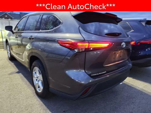 Magnetic Gray Metallic 2021 Toyota Highlander LE