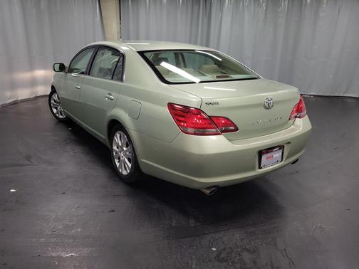 2008 Toyota Avalon XLS