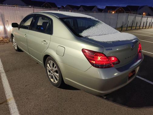 2008 Toyota Avalon XLS