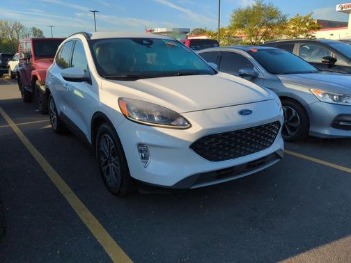 2020 Ford Escape SEL