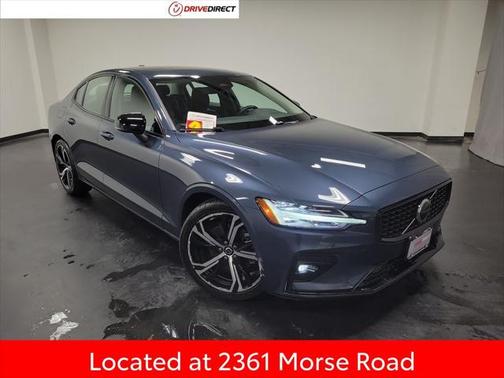 2024 Volvo S60 B5 Core Dark Theme