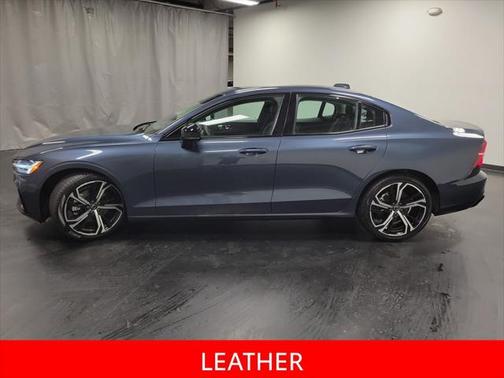 2024 Volvo S60 B5 Core Dark Theme